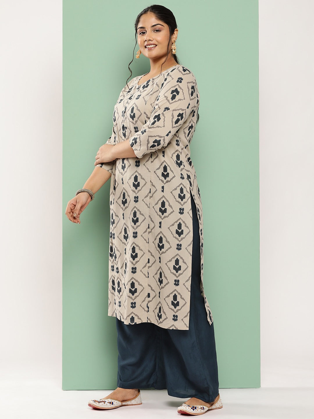 Yufta Plus Size Ethnic Motifs Printed Regular Cotton Kurta with Palazzos