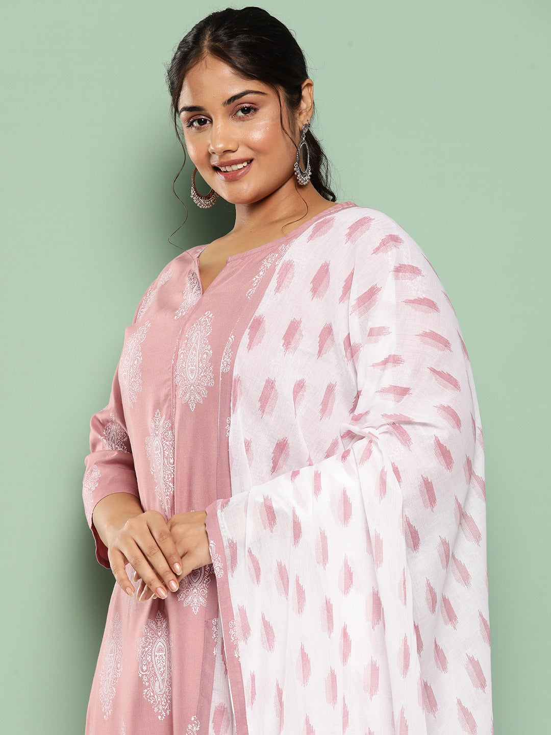 Yufta Plus Size Ethnic Motifs Printed Regular Kurta with Trousers & With Dupatta