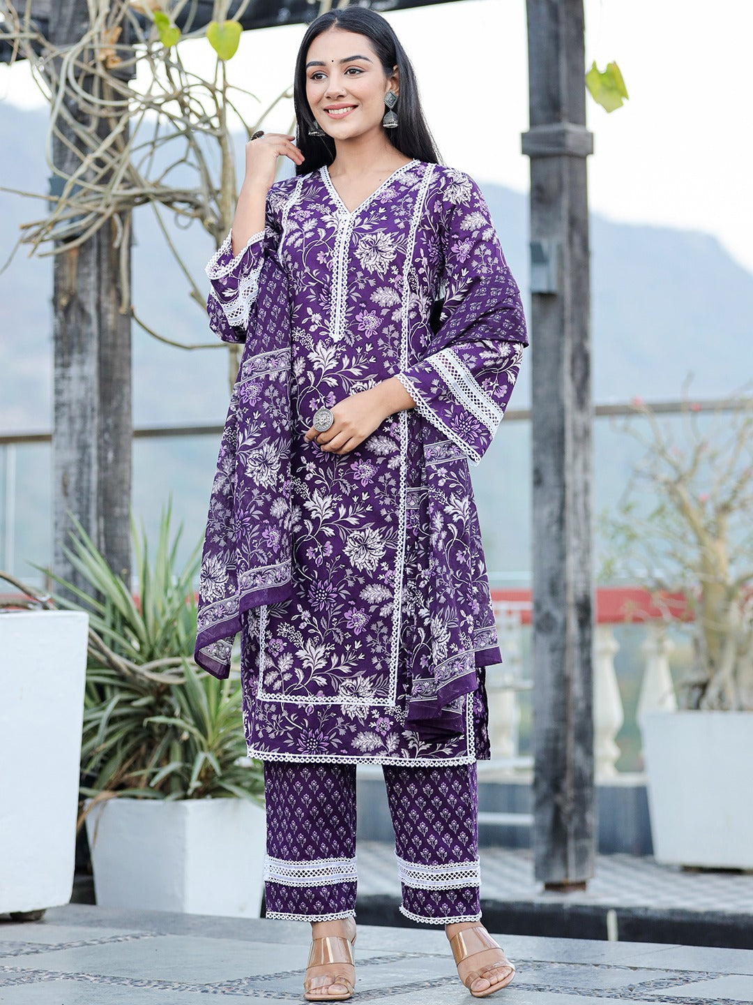 Yufta Purple pure Cotton kurta dupatta set with Thread_Work detailing