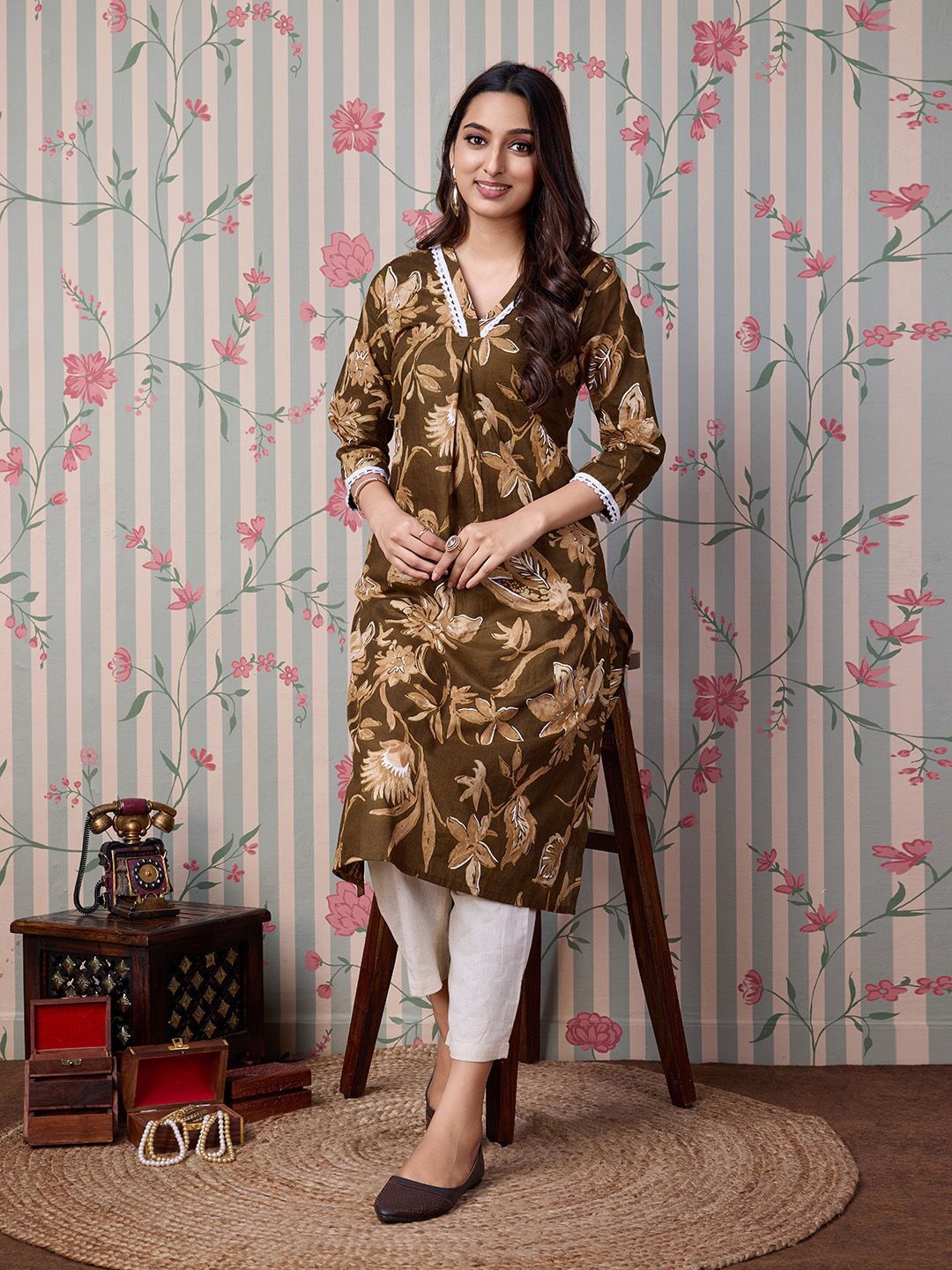 Ode by House of Pataudi Floral Printed Pure Cotton Straight Kurta - Distacart