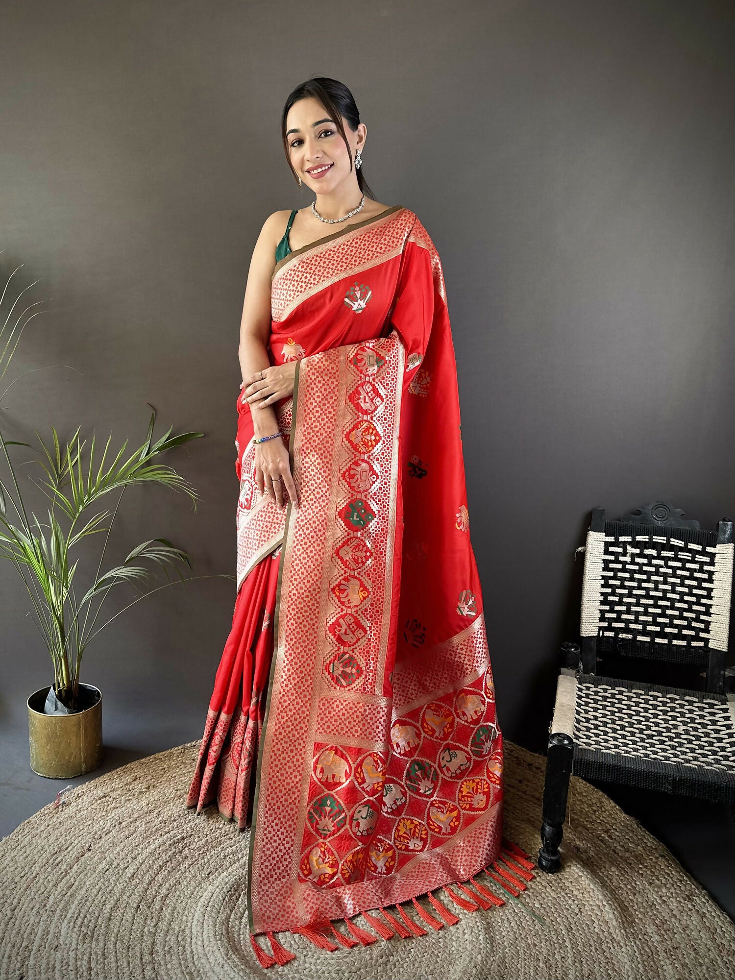 Joban Fashion Red Elephant & Floral Motifs Soft Lichi Silk Banarasi Saree