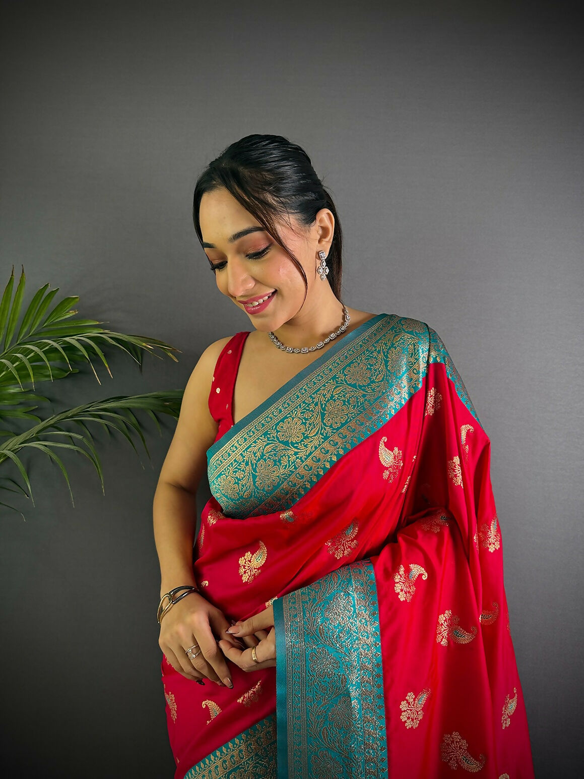Joban Fashion Banarasi Red Woven Butti Soft Silk Saree
