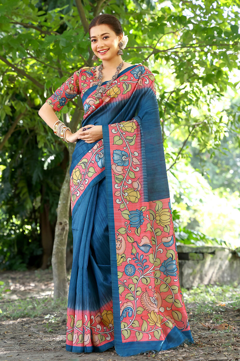 KAJAL_LOTUS_BLUE (4)
