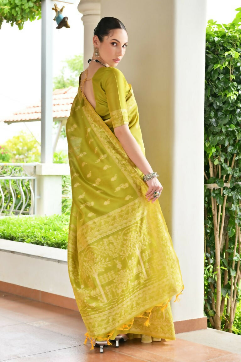 Vishnu Weaves Women's Mahendi Handloom Raw Silk Thread Weaving Saree with Blouse