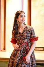 Thumbnail for Aastha Fashion Women's Black Cotton Silk Digital Printed Designer Kurti with Pant - Distacart