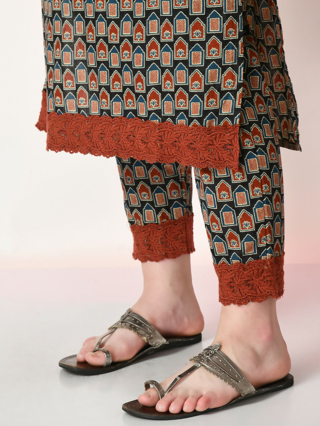 Myshka Women's Multi Printed Kurta With Trousers - Distacart
