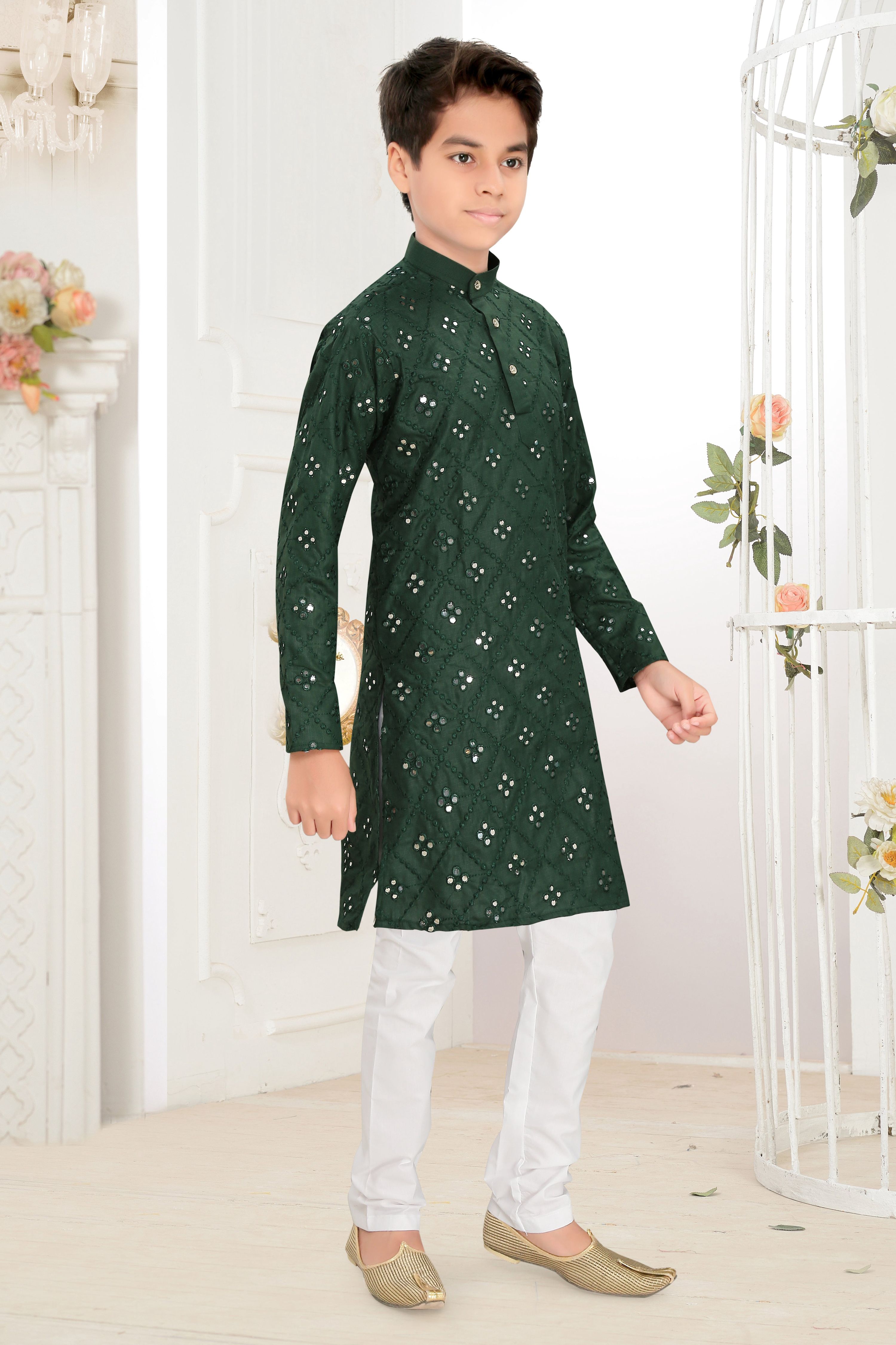 Neera Trendz Green Cotton Blend Mirror Work Kid's Kurta With Pyjama