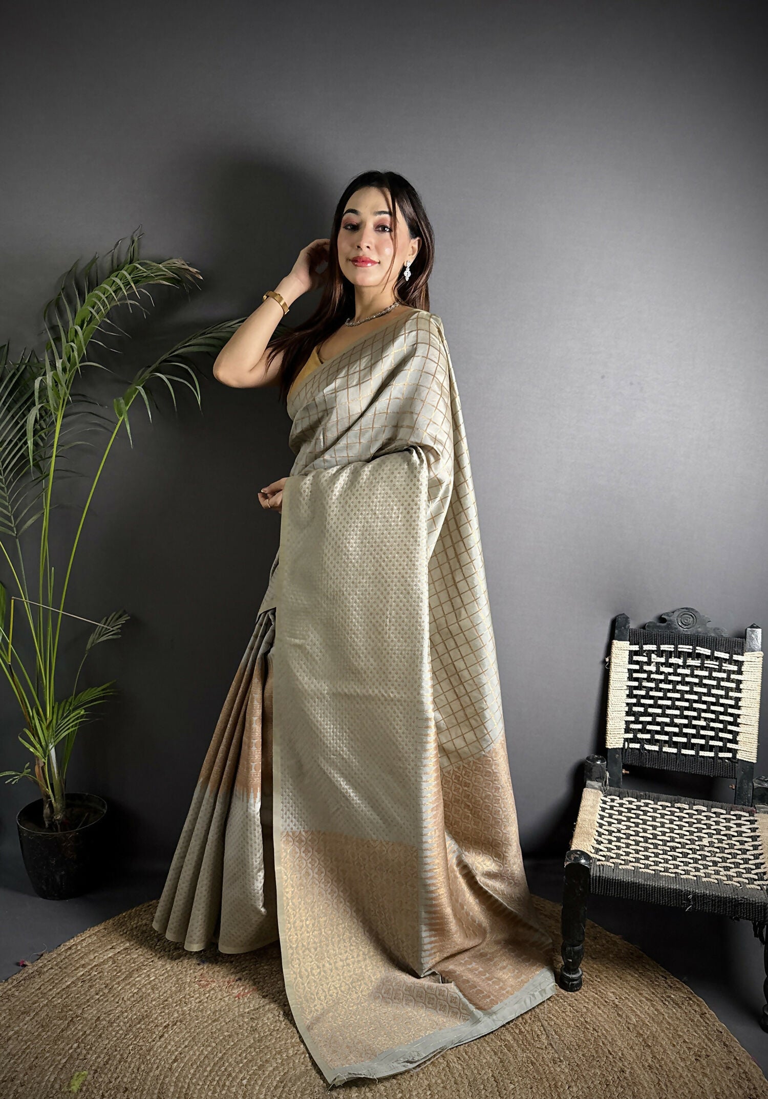 Joban Fashion Grey Banarasi Soft Lichi Silk Checks & Woven Saree