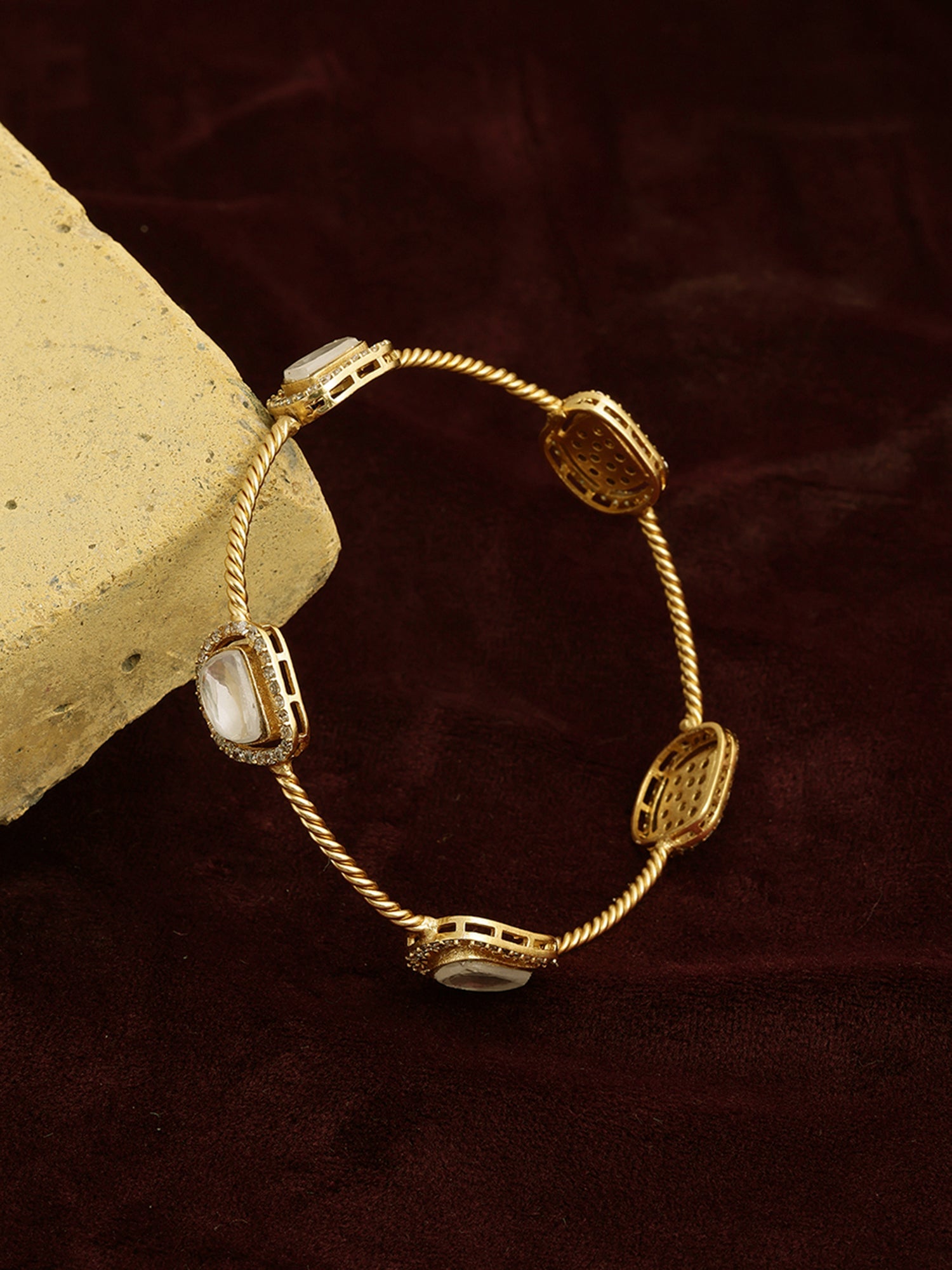 Kundan Bangle - Ruby Raang - Distacart