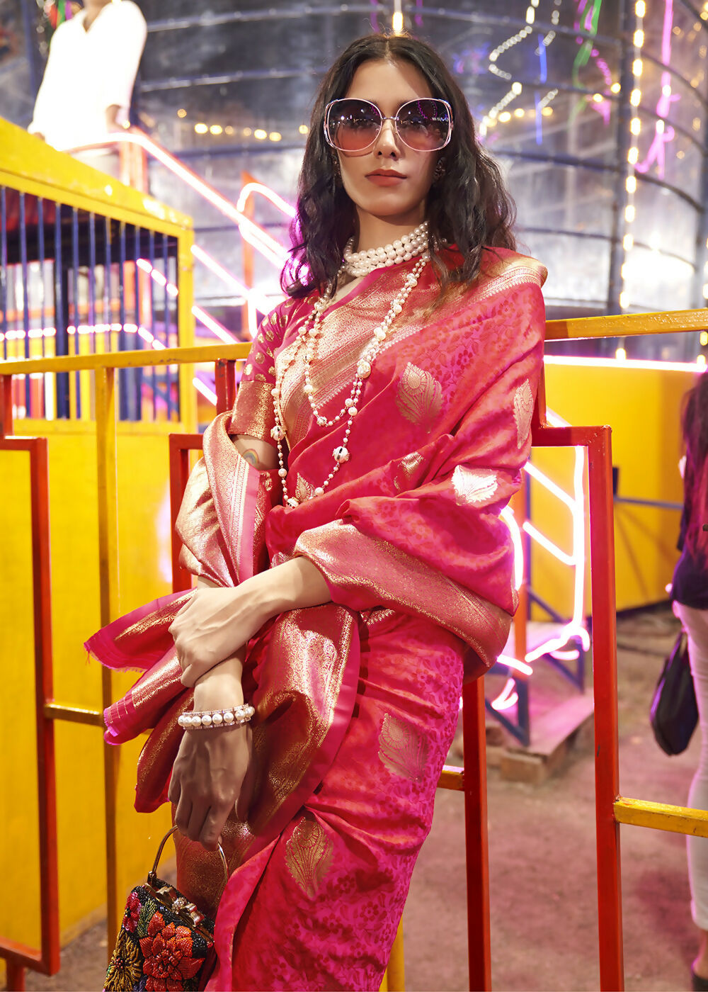 Beautiful Hot Pink Handloom Weaving Silk Saree - Emponline - Distacart