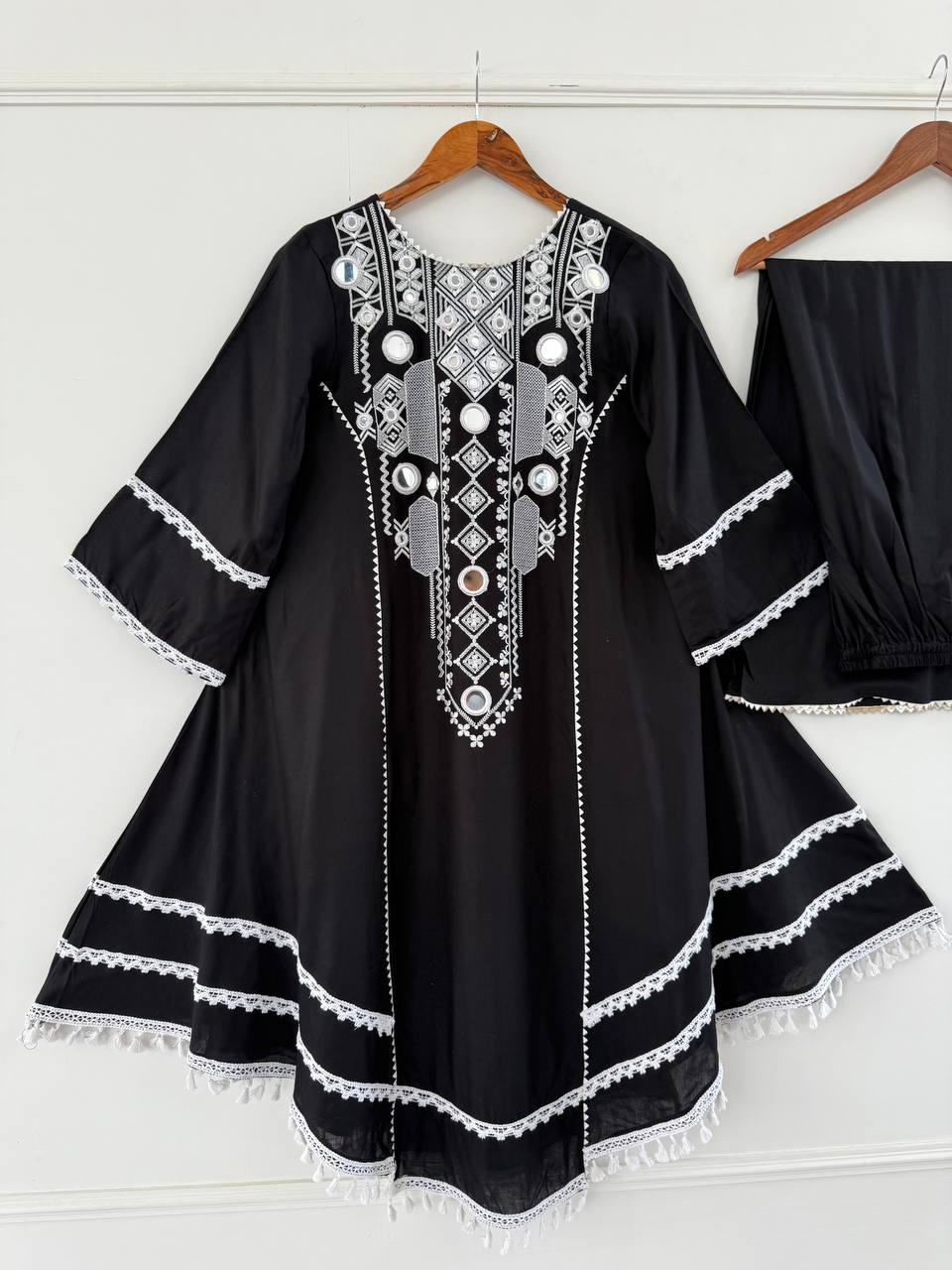 Prazu Fashion Black Rayon Cotton Thread Real Mirror Palazzo Suit
