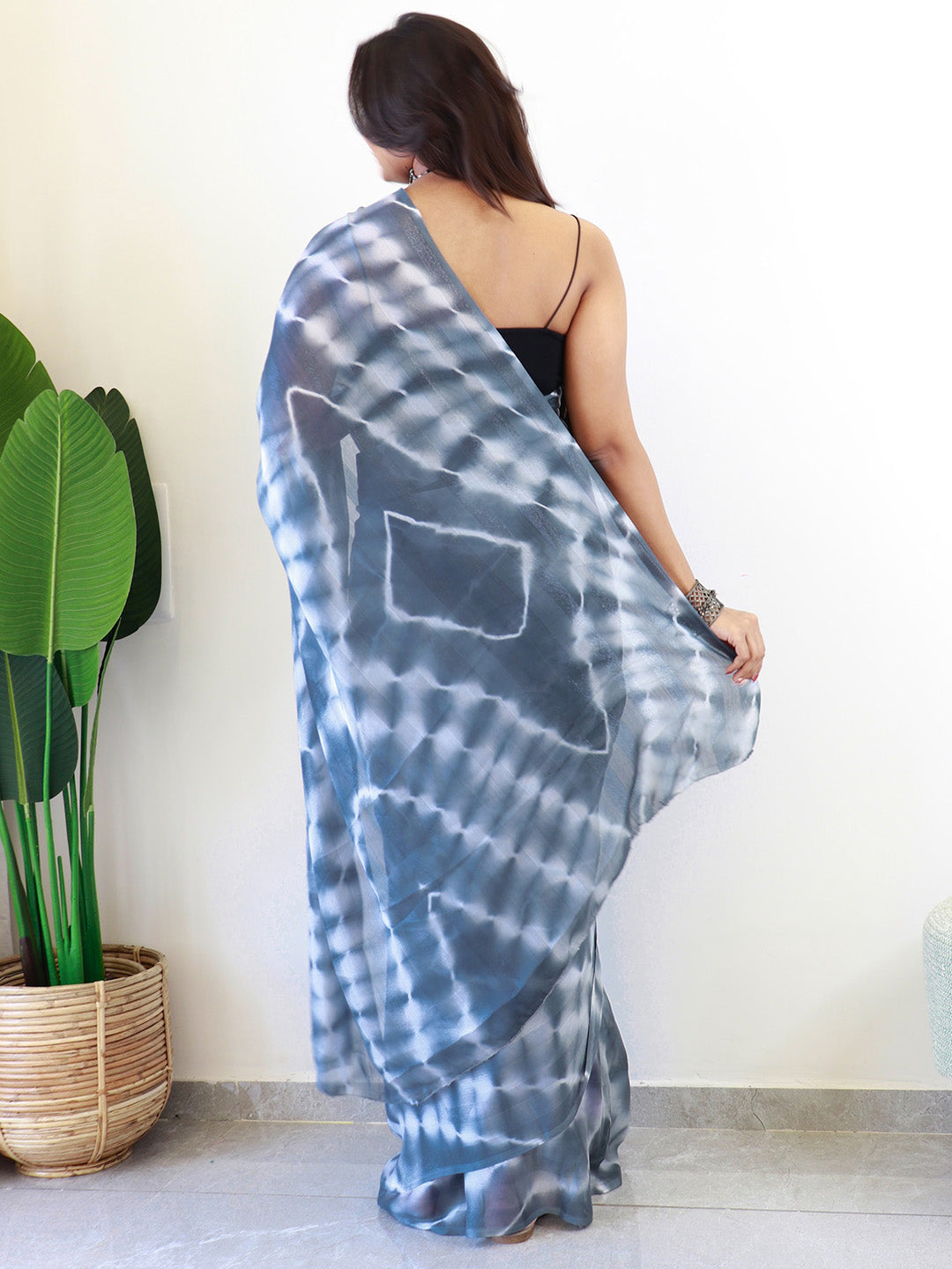 NOZ2TOZ Women's Georgette Grey Printed Ready to Wear With Blouse Piece - Distacart