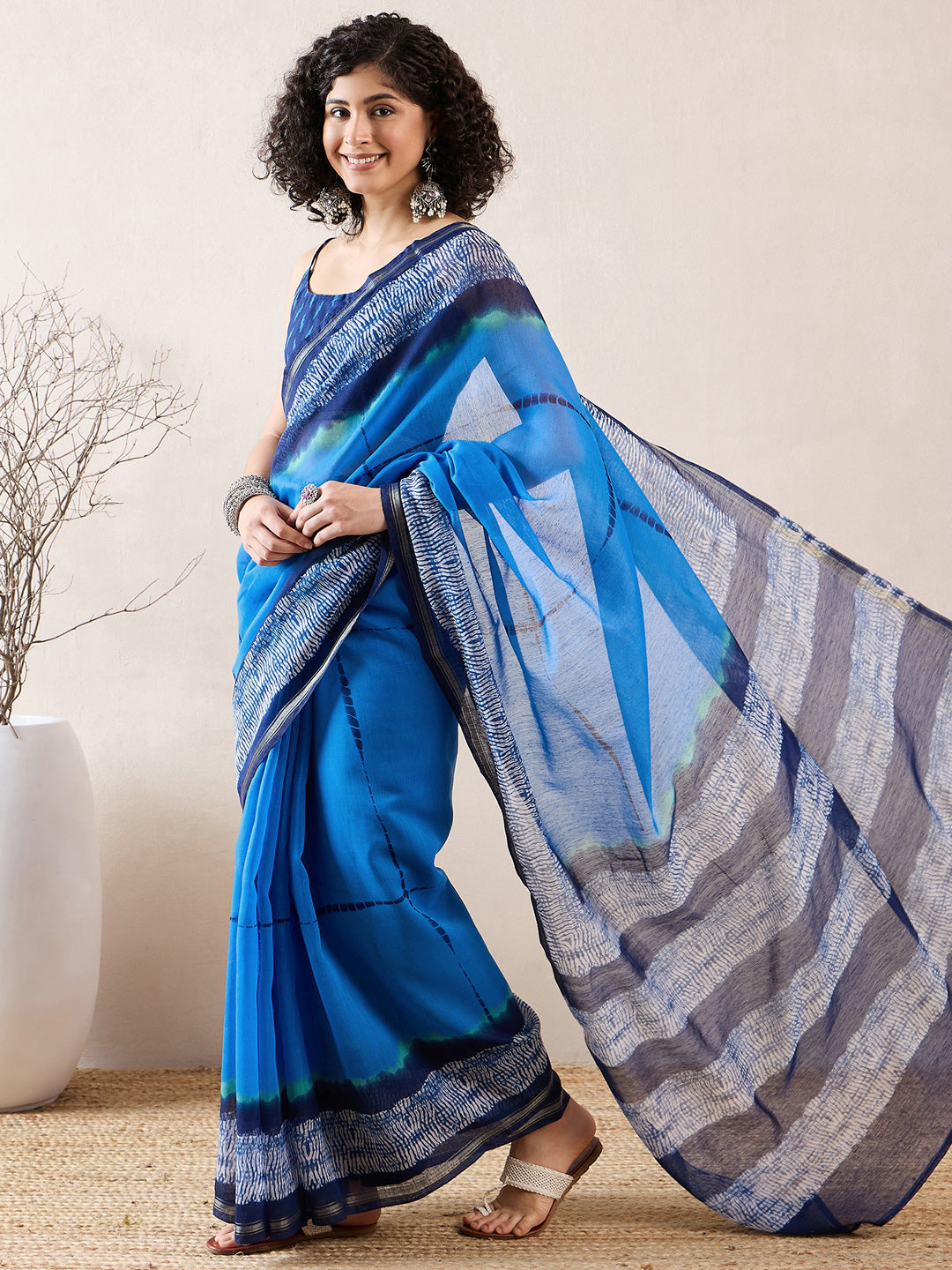 NOZ2TOZ Women's Cotton Blend Navy Blue Printed Celebrity Saree With Blouse Piece - Distacart