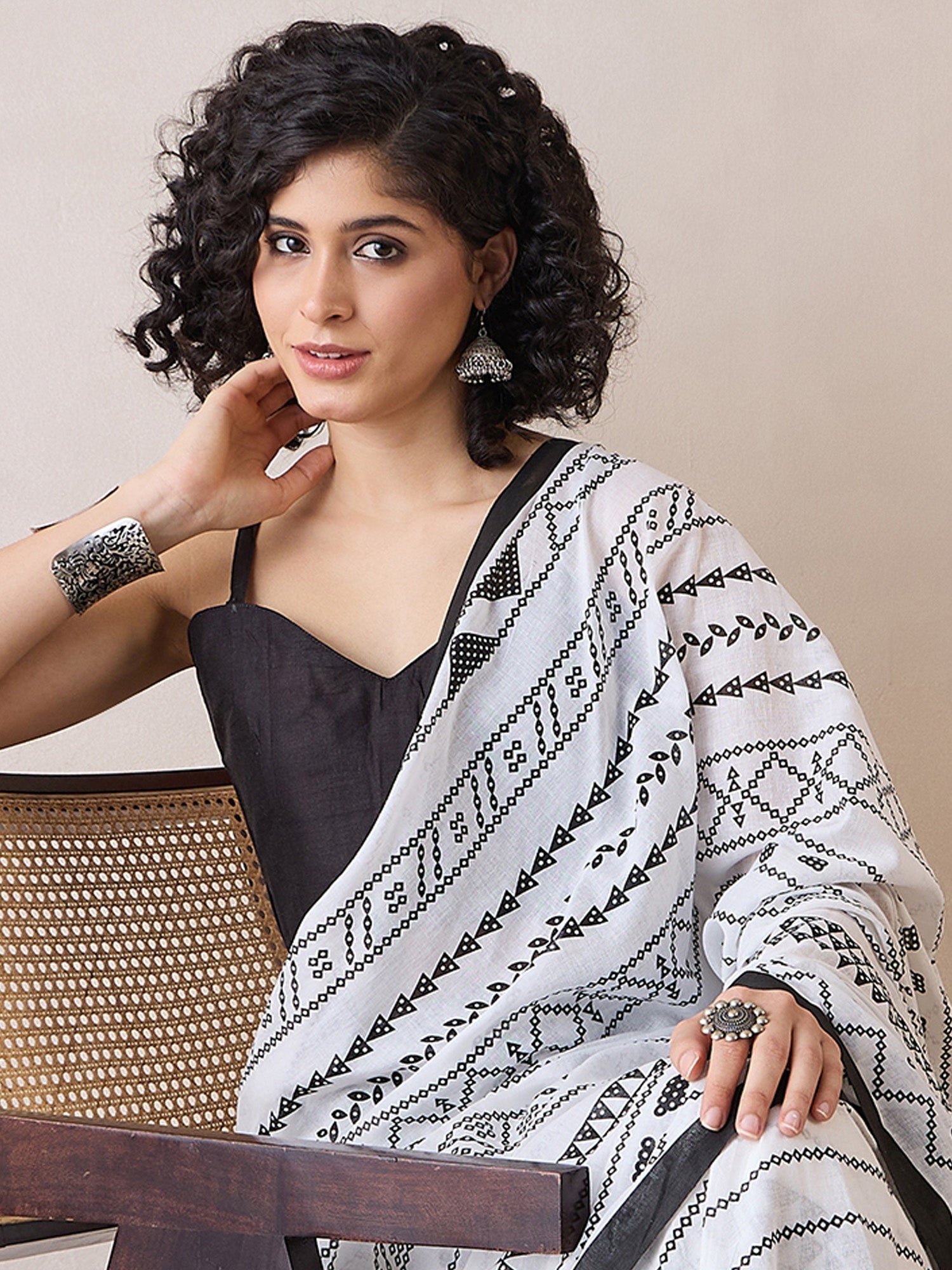 NOZ2TOZ Women's Cotton White Printed Ready to Wear With Blouse Piece - Distacart