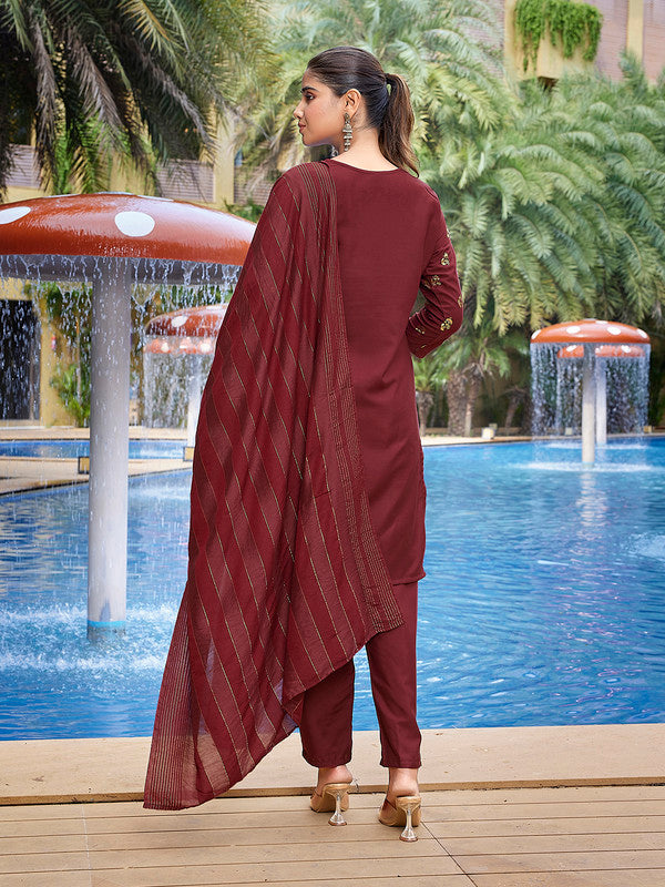 Malishka Women's Crepe Foil Printed Straight Kurta Pant With Dupatta - Maroon - Distacart
