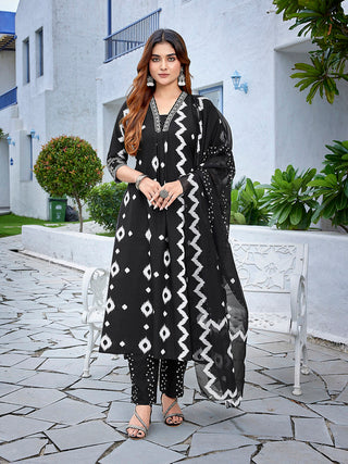 Malishka Women's Viscose Embroidered Flared Kurta Pant With Dupatta - Black - Distacart