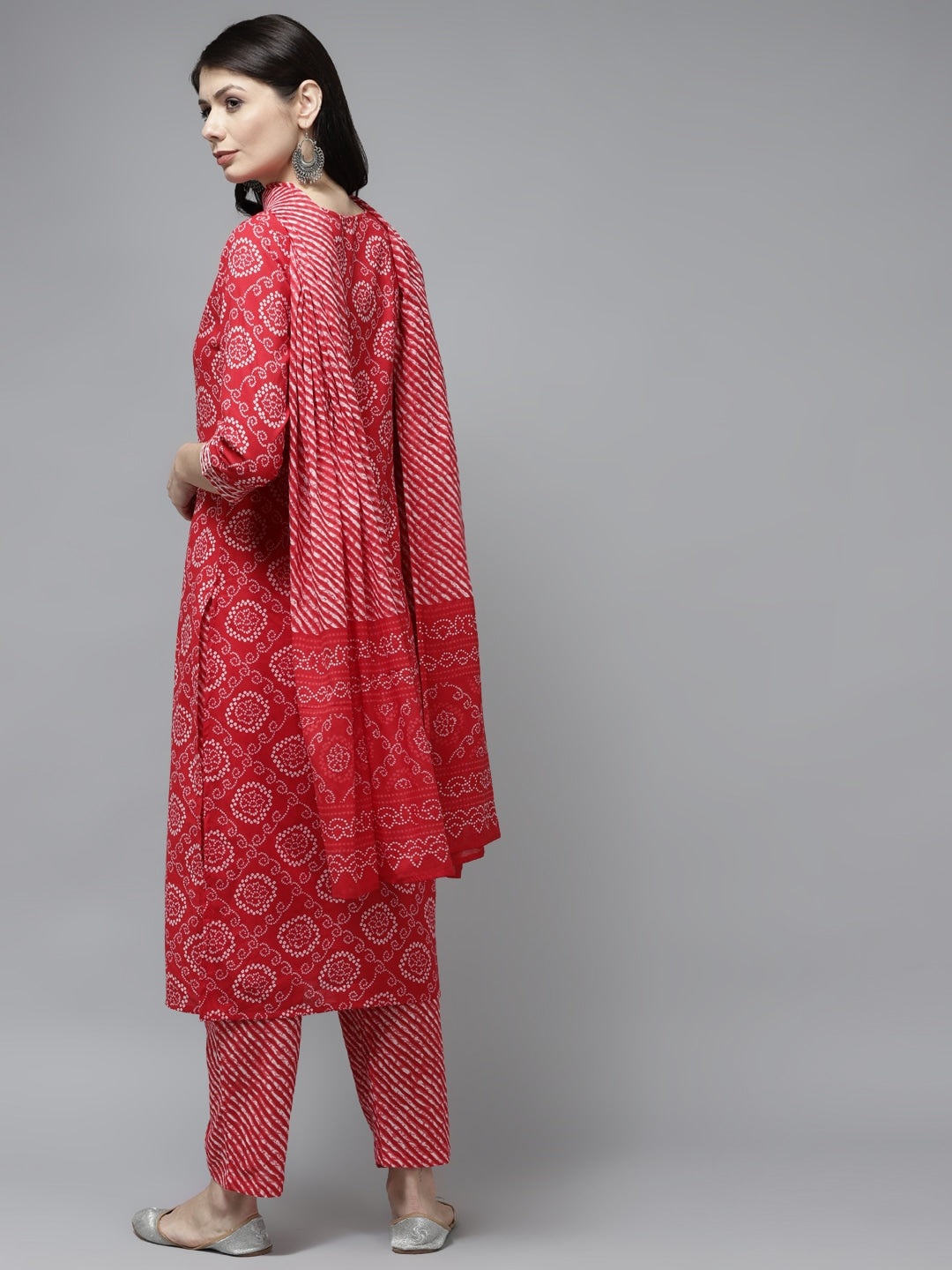 Yufta Red Bandhani Embroidered Dupatta Set