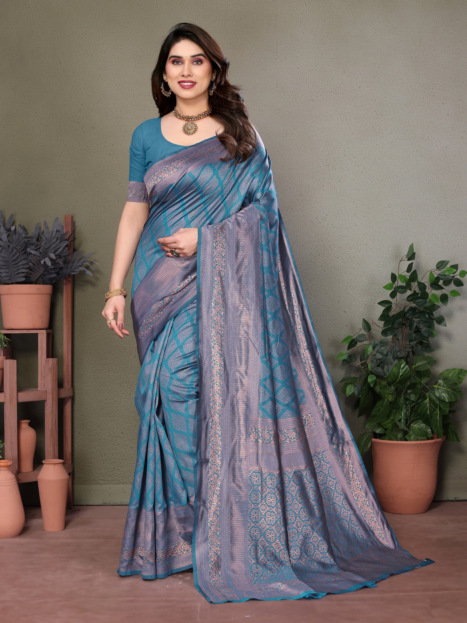 Vedant Vastram Litchi Silk Banarasi Silk Saree - Rama - Distacart