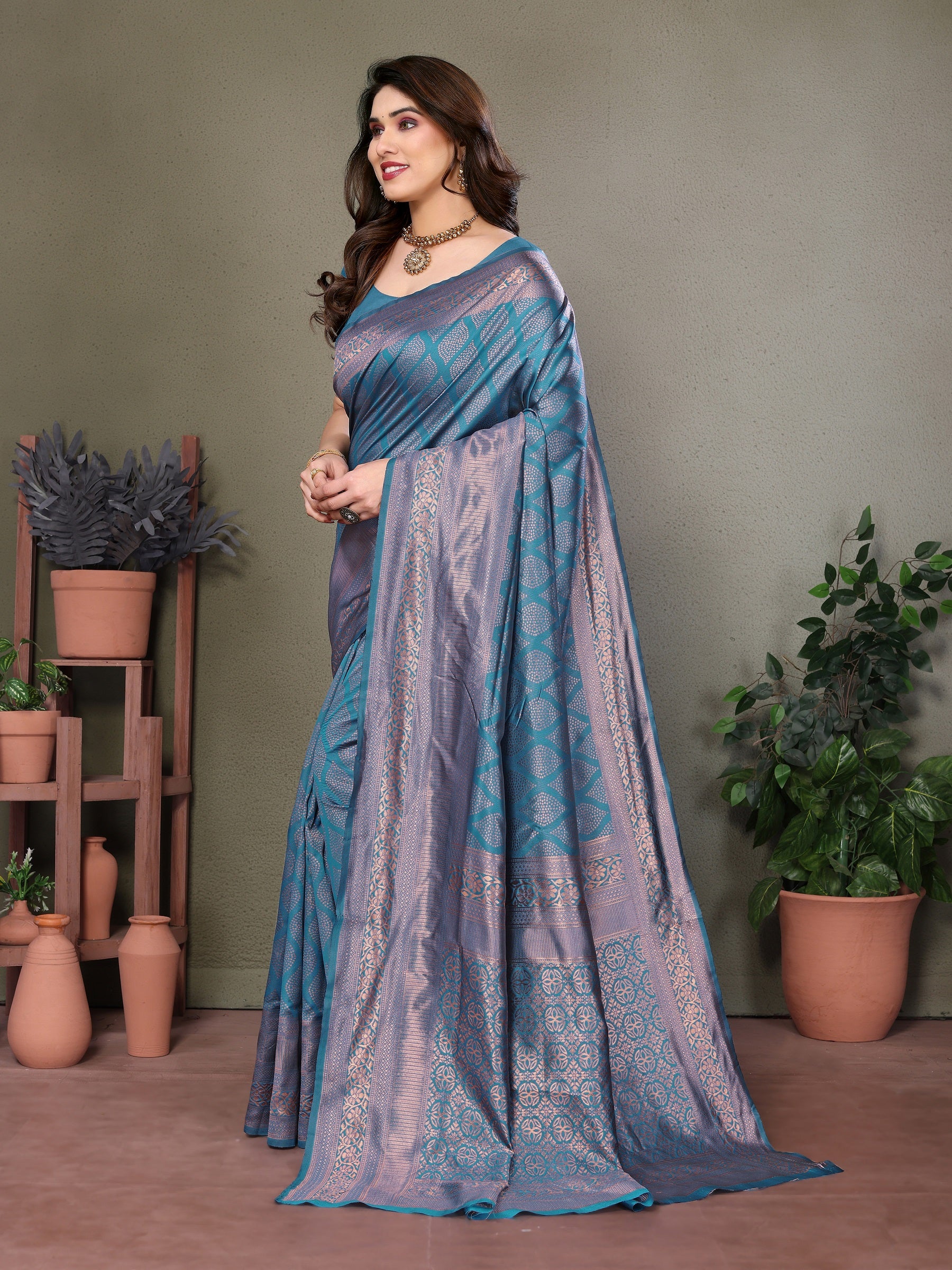 Vedant Vastram Litchi Silk Banarasi Silk Saree - Rama - Distacart