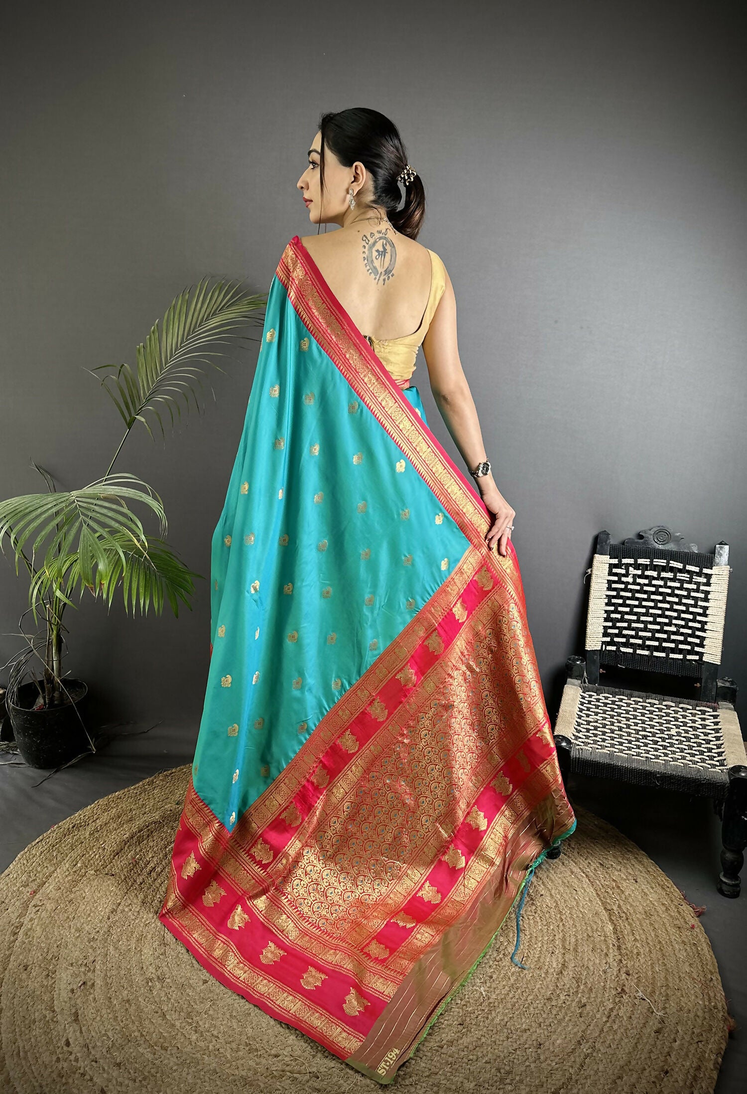 Joban Fashion Sea Green Banarasi Soft Silk Woven Butti Saree