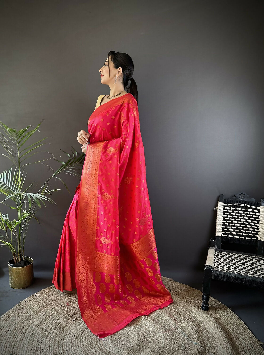 Joban Fashion Banarasi Hot Pink Woven Soft Silk Saree