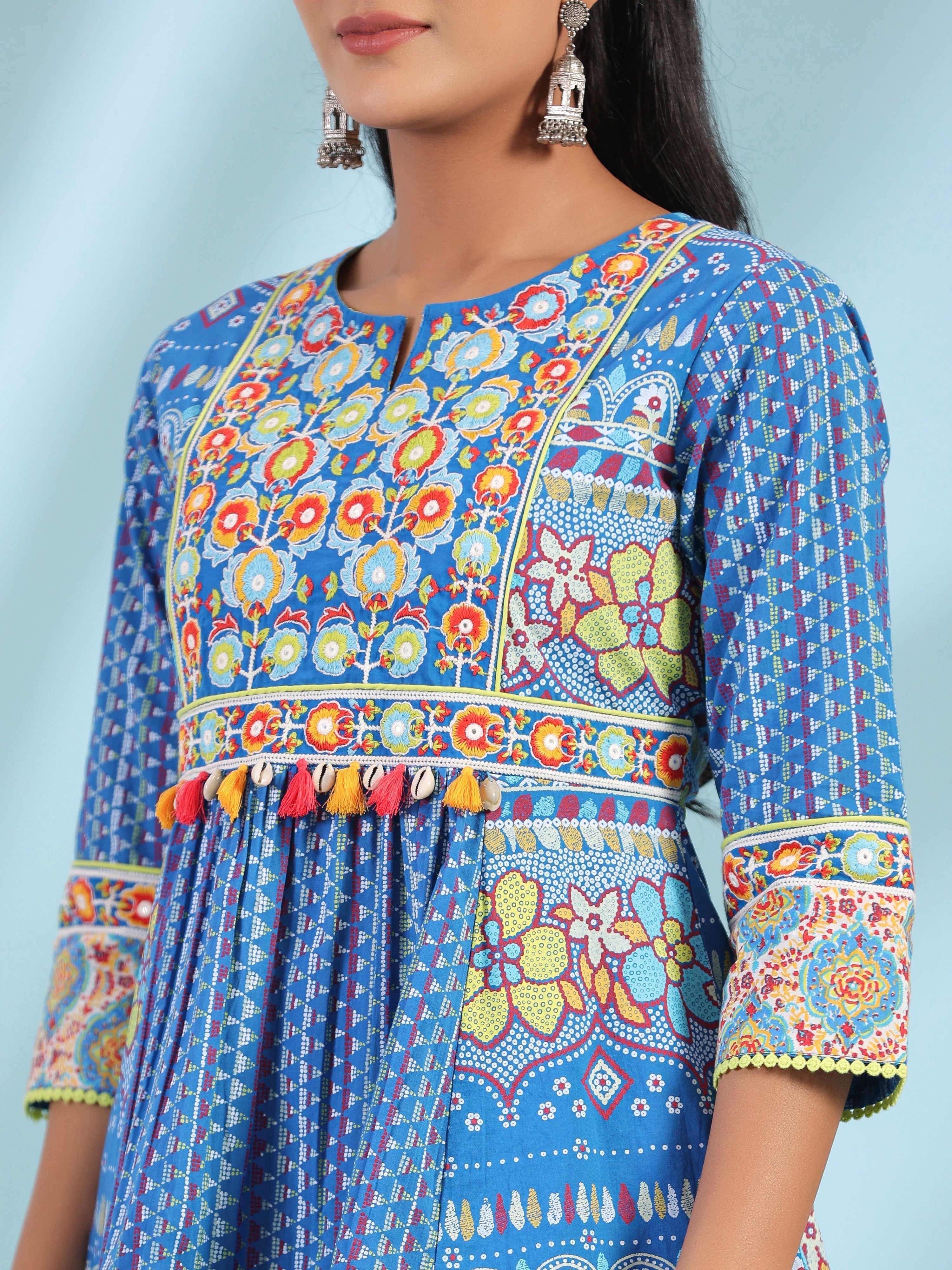 Juniper The Sujani Blue Floral Printed Pure Cotton Tunic With Thread Work - Distacart