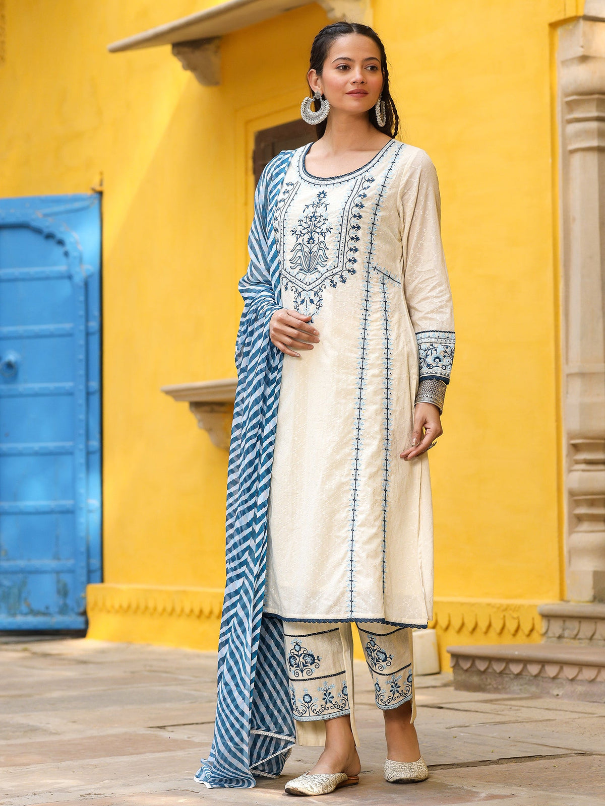 Juniper Women's White Pure Cotton Embroidered Kurta Set - Distacart