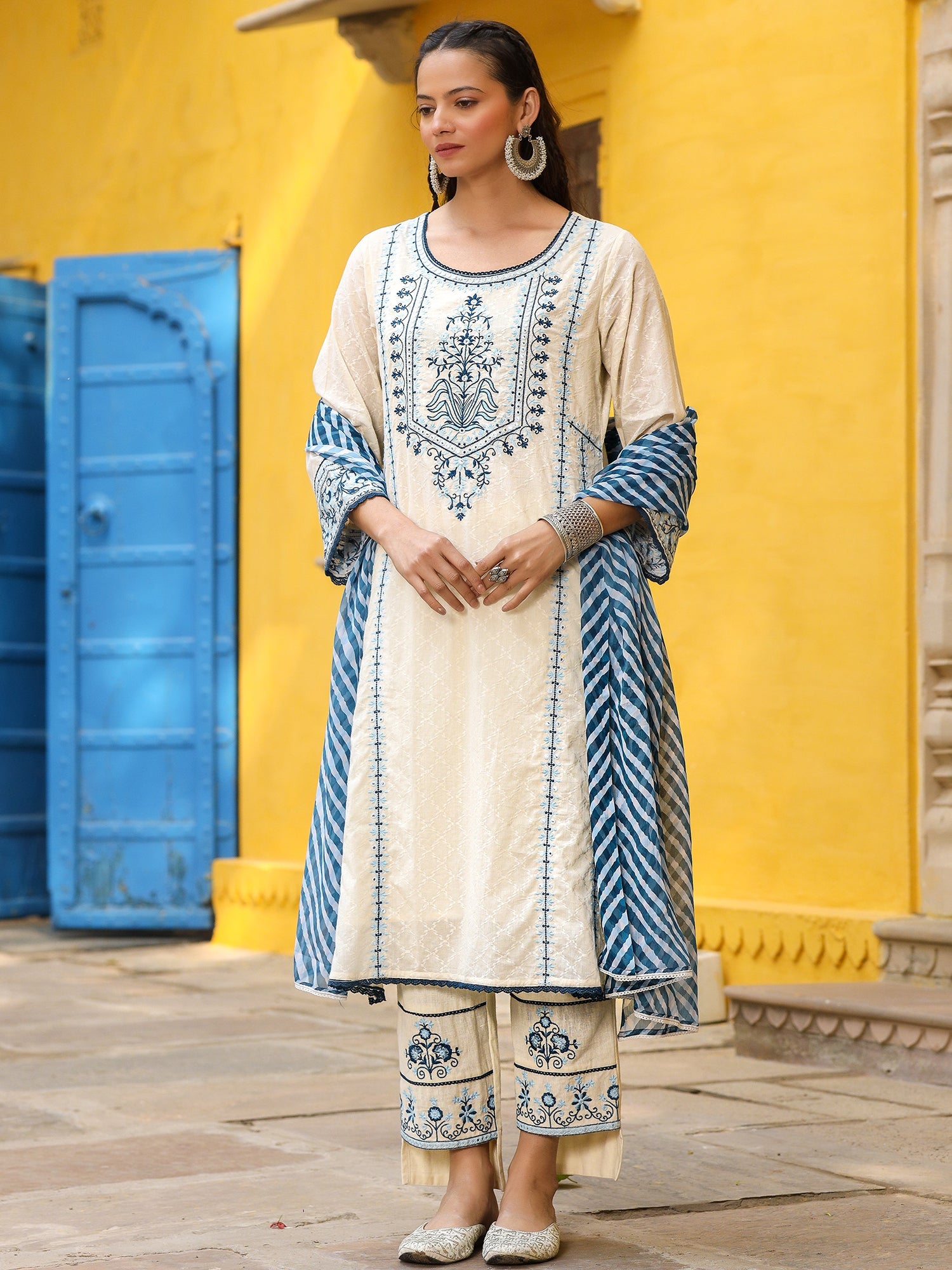 Juniper Women's White Pure Cotton Embroidered Kurta Set - Distacart