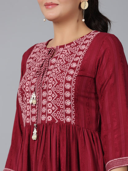 Juniper Women's Maroon Geometric Printed Rayon Tunic With Thread Work - Distacart