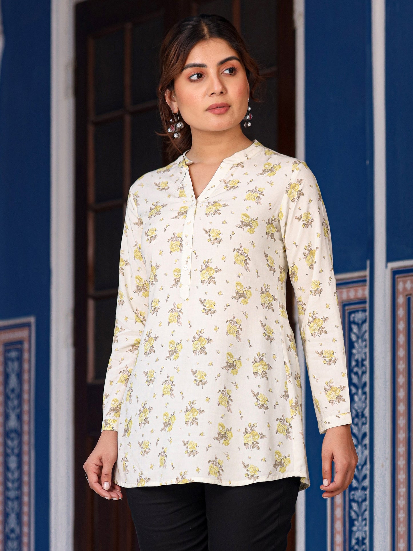 Juniper Women's Pista Green Floral Printed Tunic in Rayon - Distacart