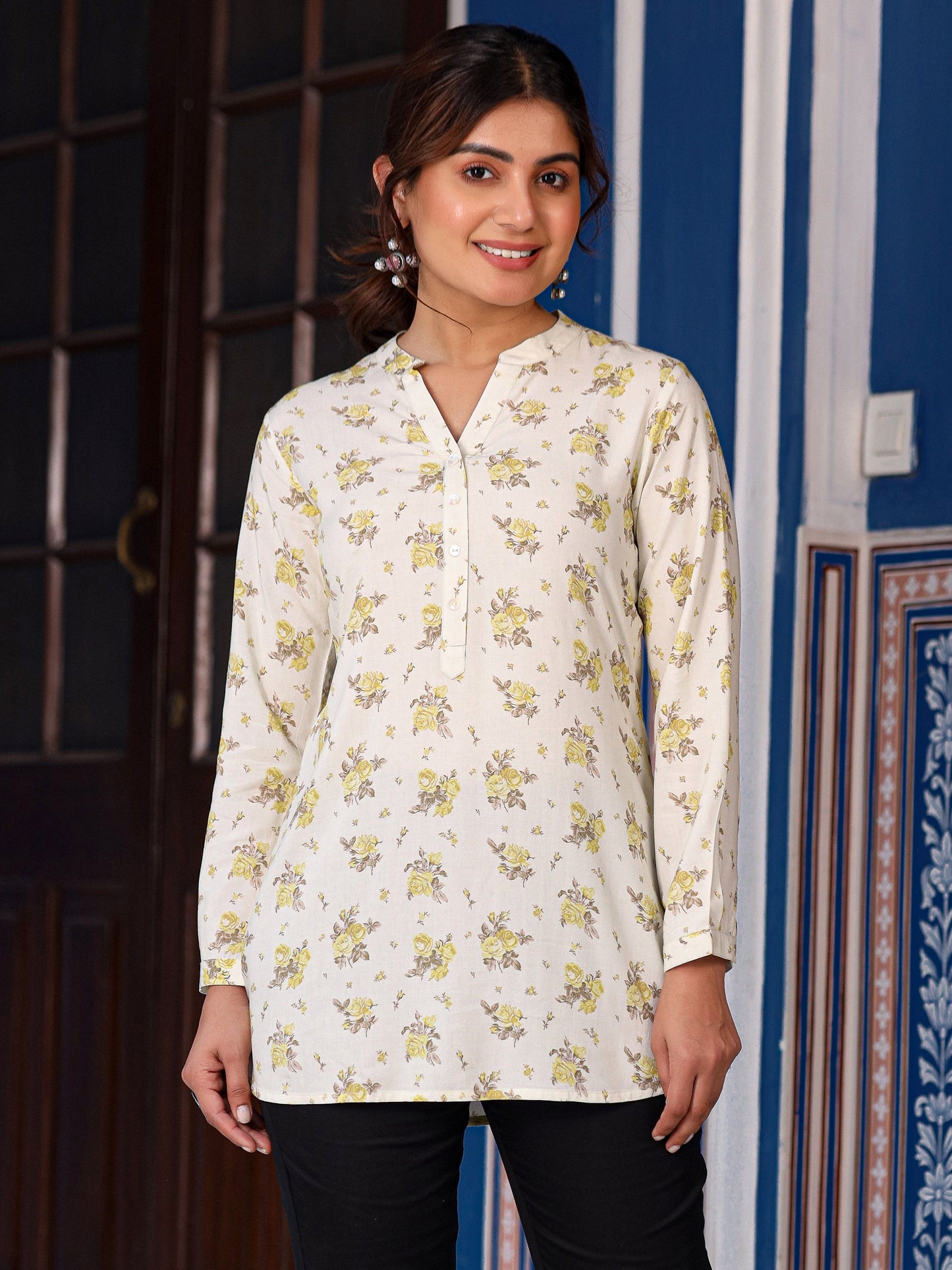 Juniper Women's Pista Green Floral Printed Tunic in Rayon - Distacart