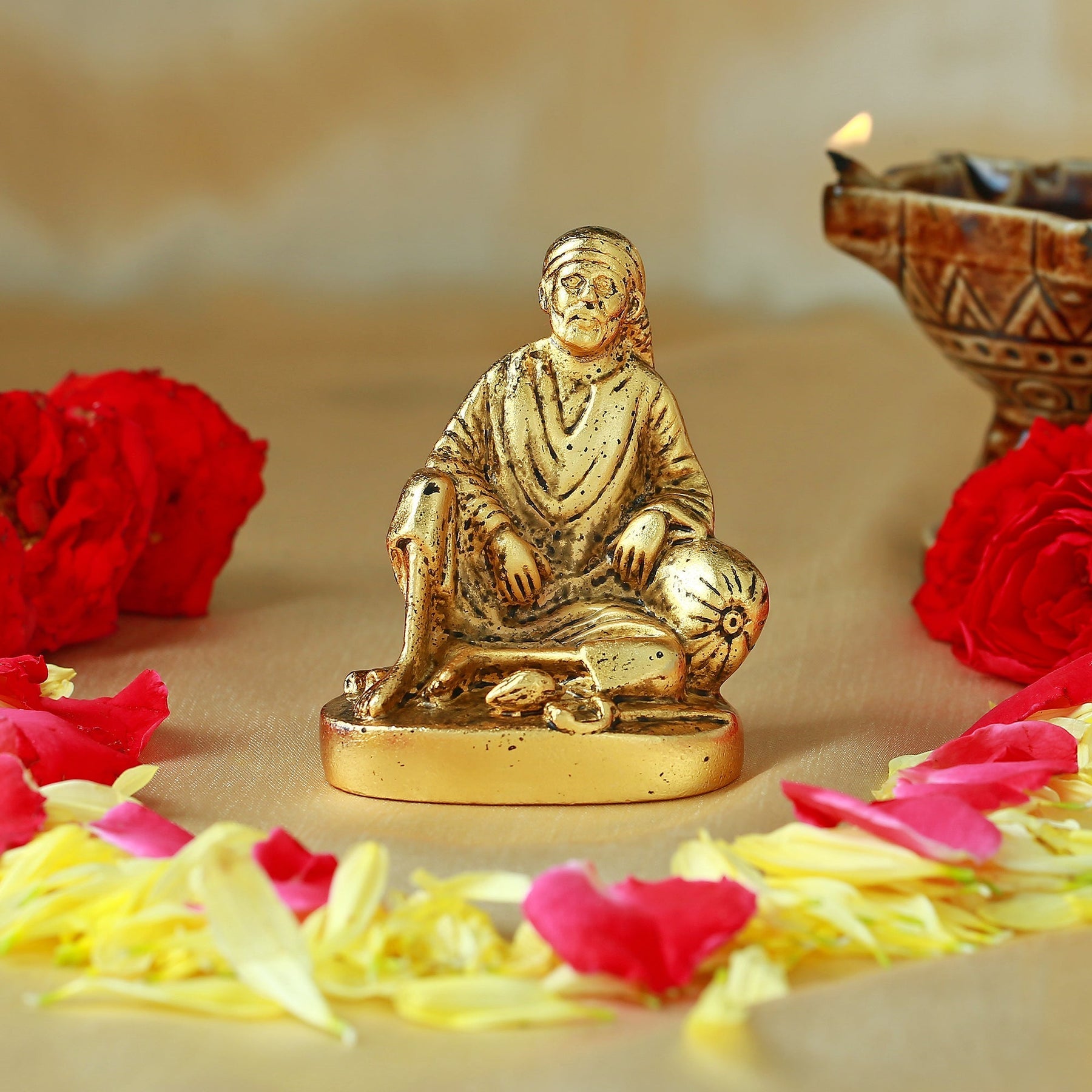 Estele God-Plated Sirdi Wale Sai Baba Idol for Home/Car decor - Distacart