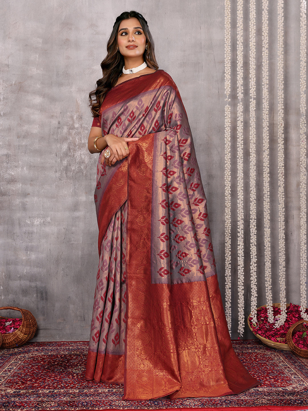 Janasya Grey & Maroon Silk Blend Ethnic Motifs Kanjivaram Saree - Distacart