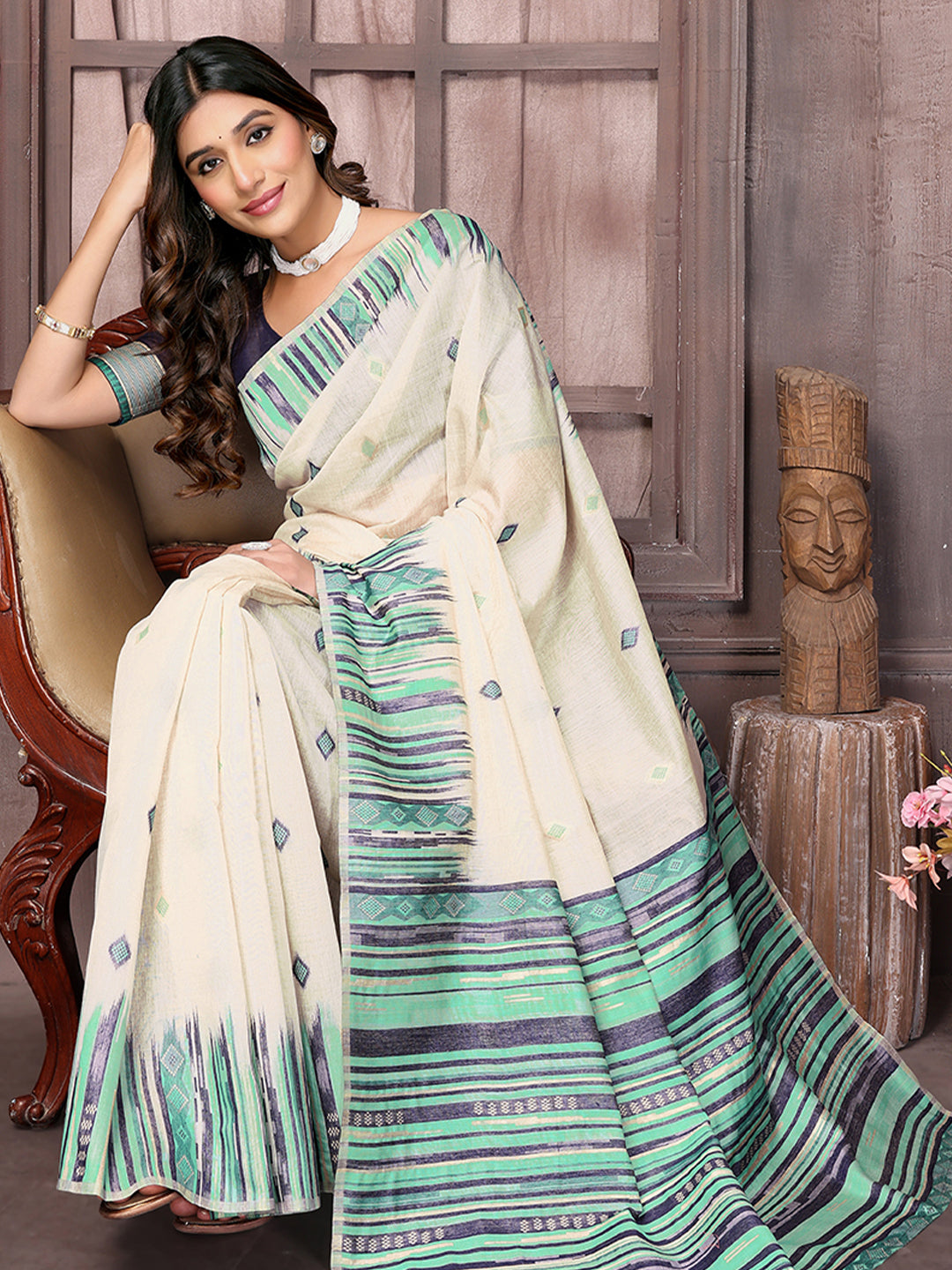 Janasya Beige & Blue Chanderi Geometric Woven Saree