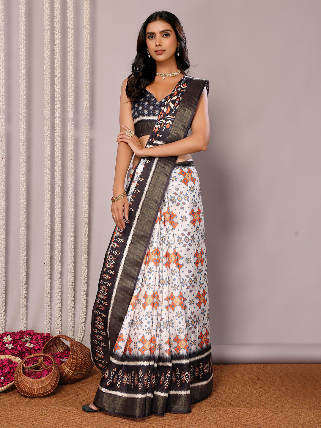 Janasya White & Black Chanderi Silk Ikkat Printed Saree