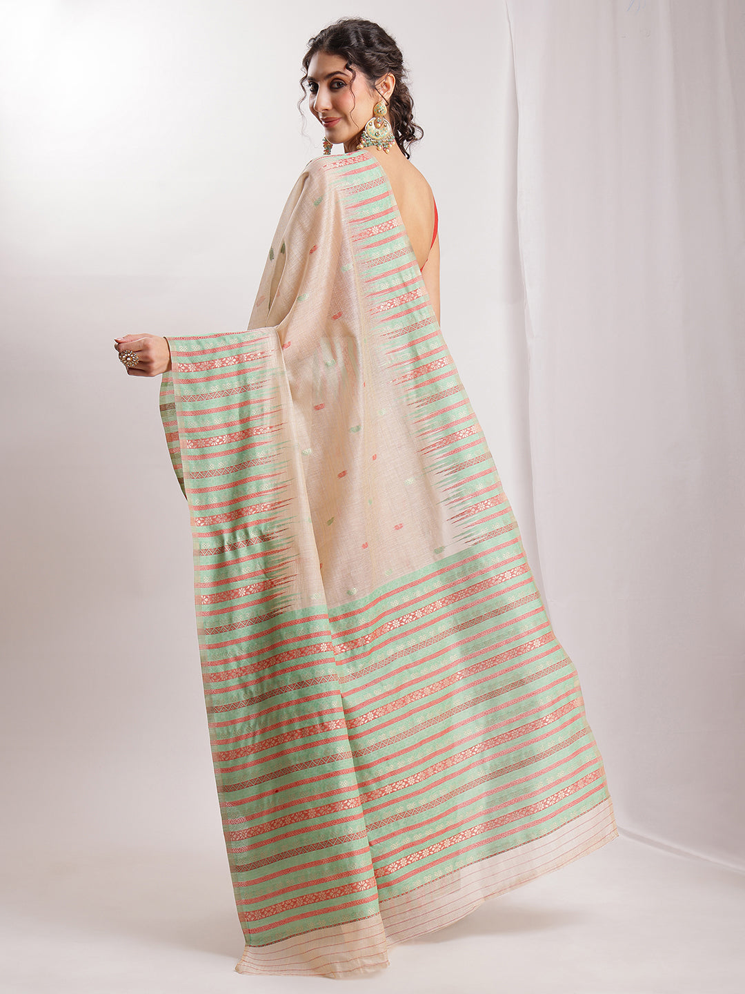 Janasya Beige Silk Blend Ikkat Jacquard Saree