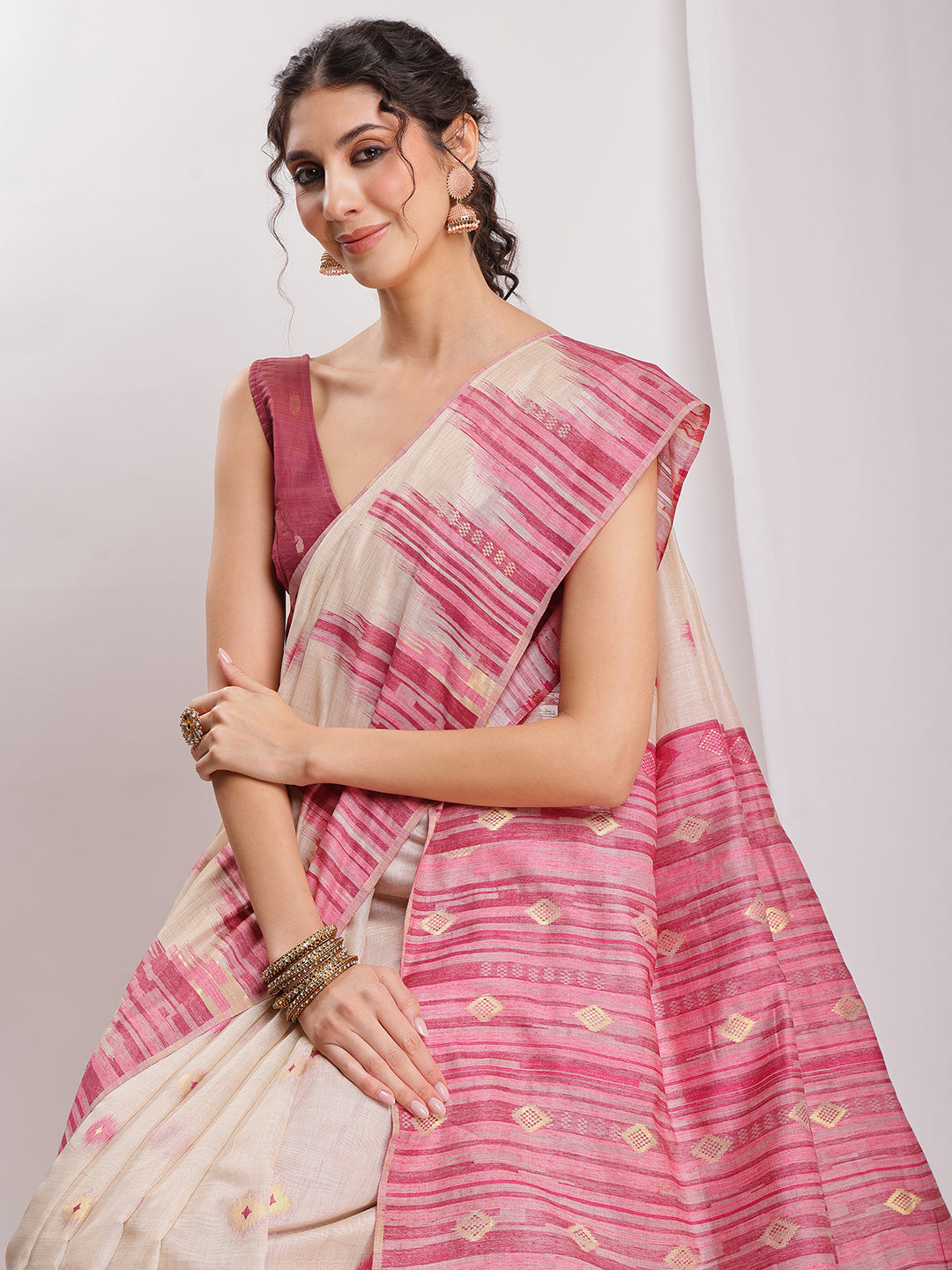 Janasya Beige Silk Blend Ikkat Jacquard Saree