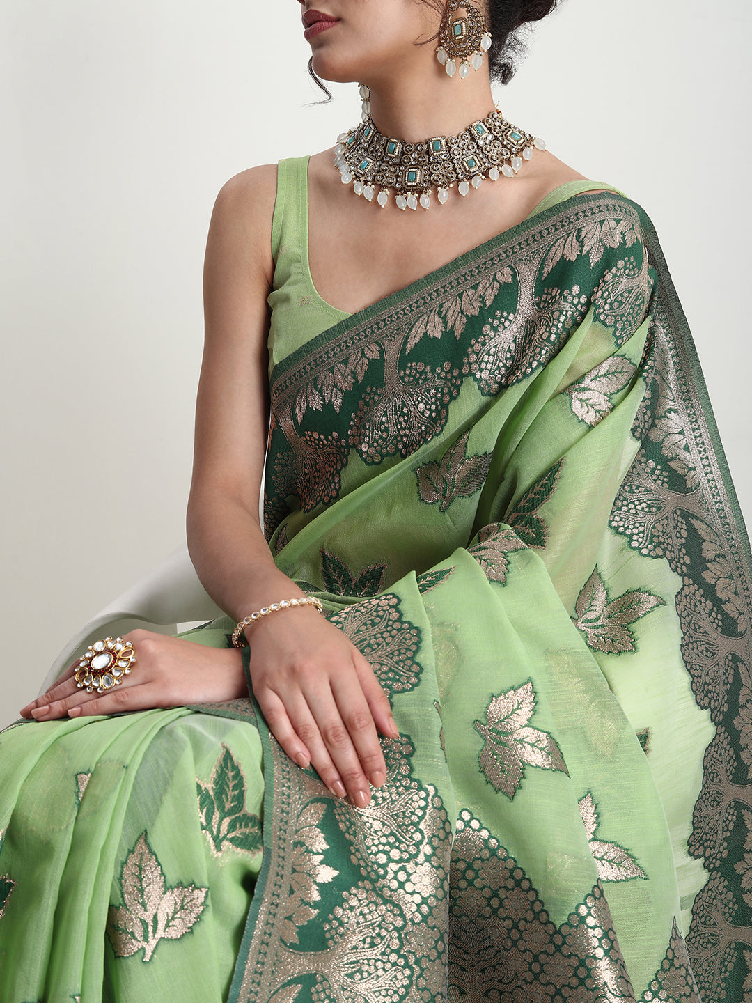 Janasya Light Green Linen Blend Floral Jacquard Saree