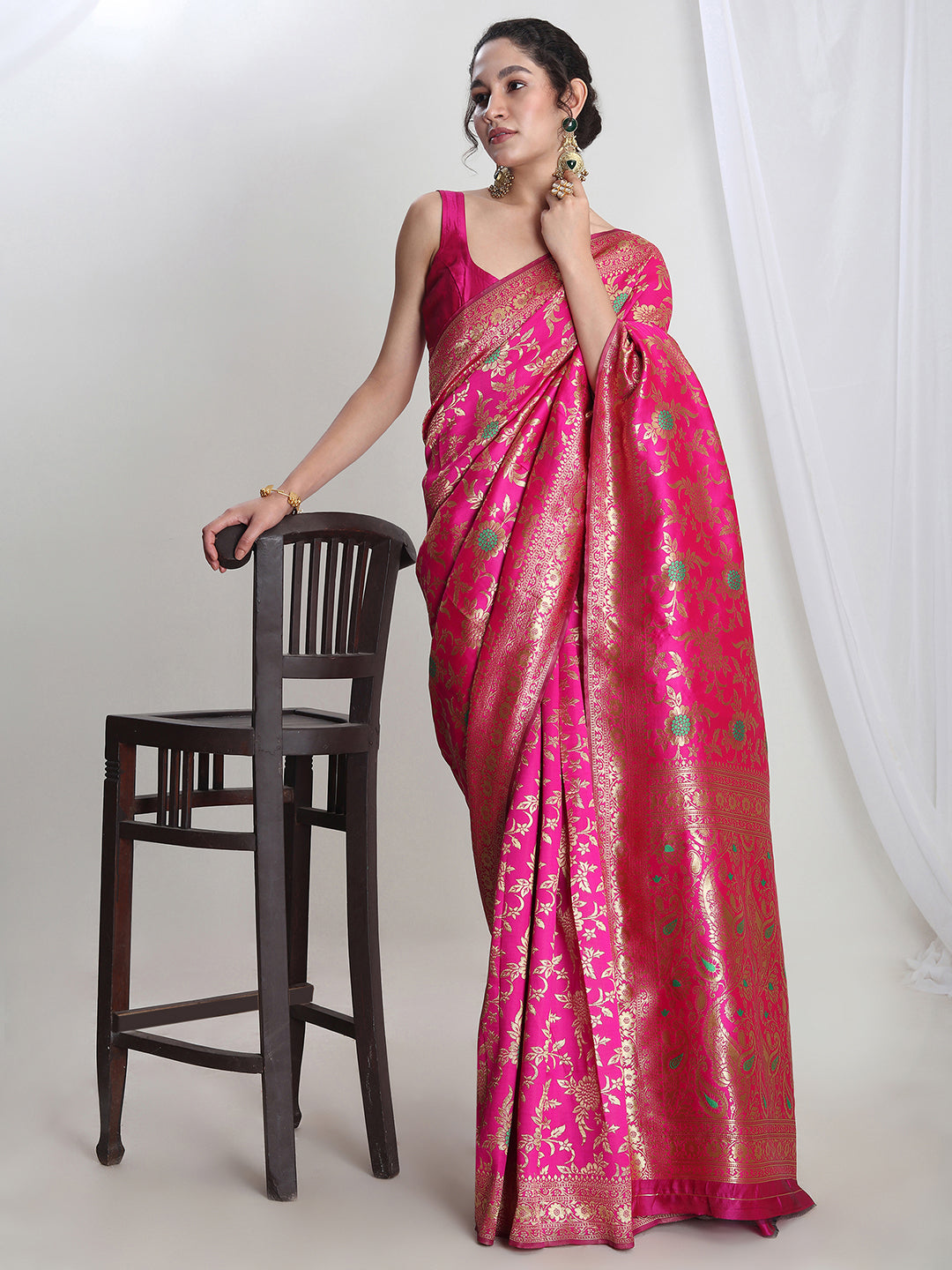 Janasya Pink Silk Blend Floral Jacquard Saree