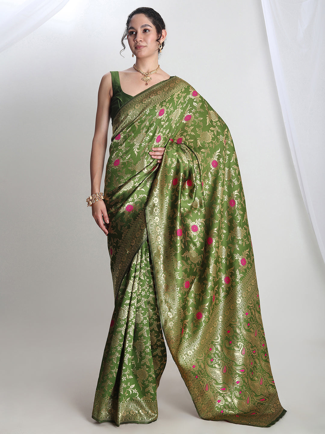 Janasya Green Silk Blend Floral Jacquard Saree