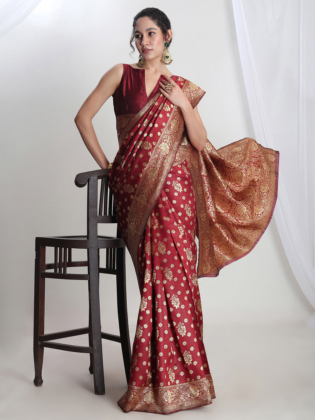 Janasya Maroon Silk Blend Floral Jacquard Saree