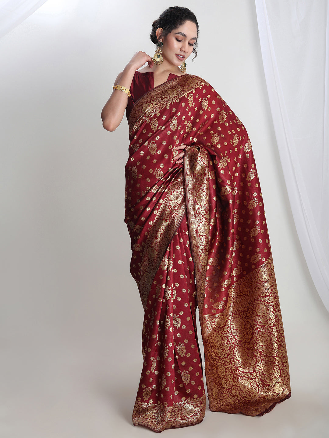 Janasya Maroon Silk Blend Floral Jacquard Saree