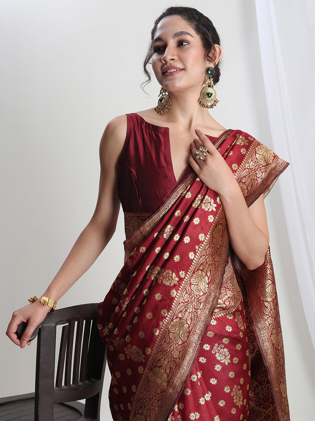 Janasya Maroon Silk Blend Floral Jacquard Saree