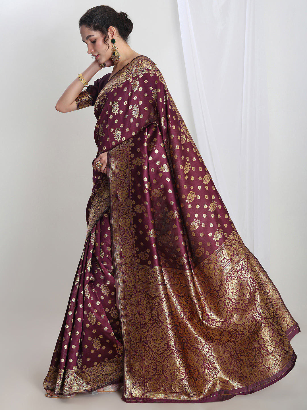 Janasya Purple Silk Blend Floral Jacquard Saree