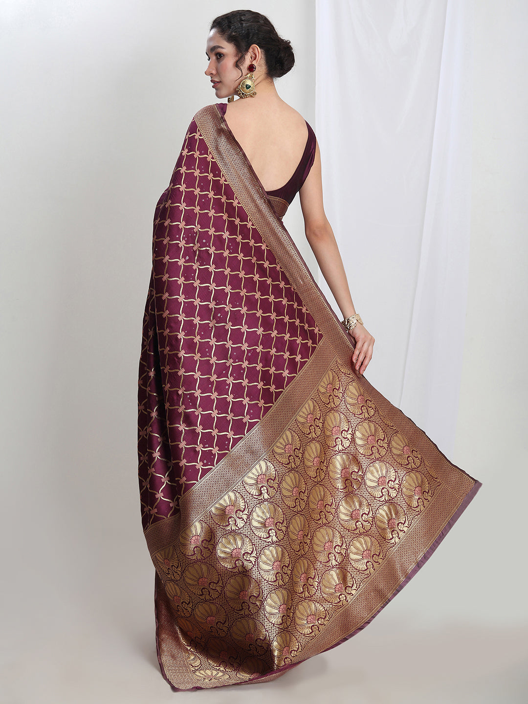 Janasya Purple Silk Blend Ethnic Printed Jacquard Saree