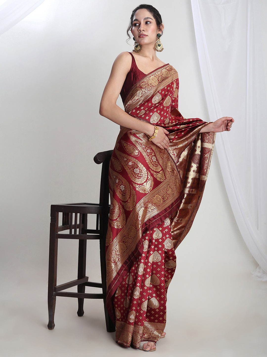 Janasya Maroon Silk Blend Ethnic Motifs Jacquard Saree