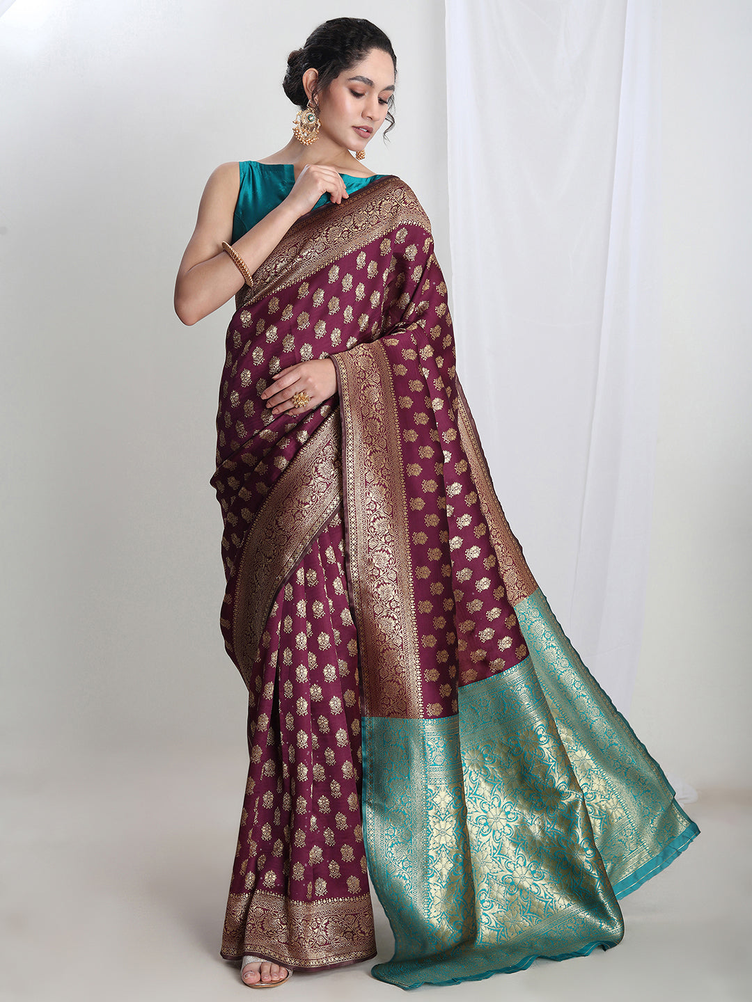 Janasya Purple Silk Blend Ethnic Motifs Jacquard Saree