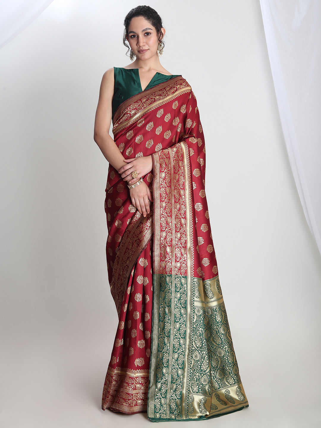 Janasya Maroon Silk Blend Floral Jacquard Saree