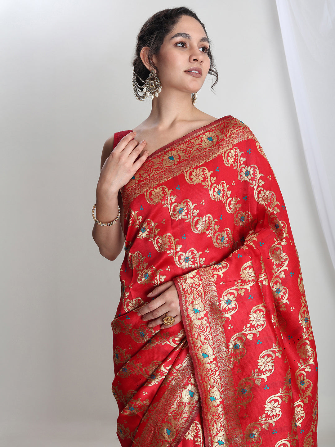 Janasya Red Silk Blend Floral Jacquard Saree