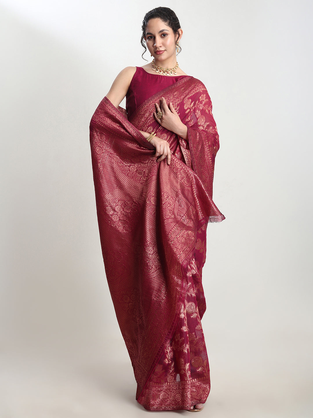 Janasya Magenta Silk Blend Floral Jacquard Saree